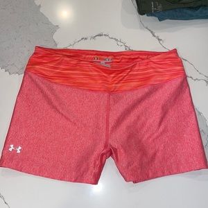 Under Armour Heat Gear Fitted Short